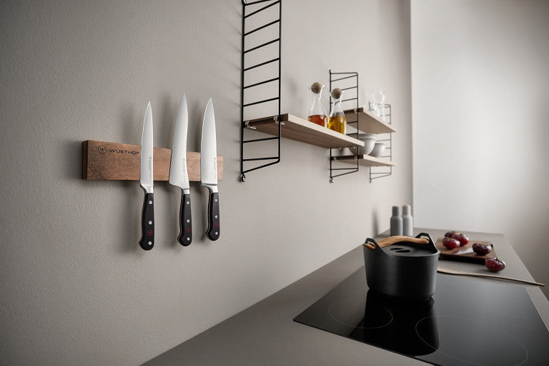 Magnetic rail – Walnut, 30 cm